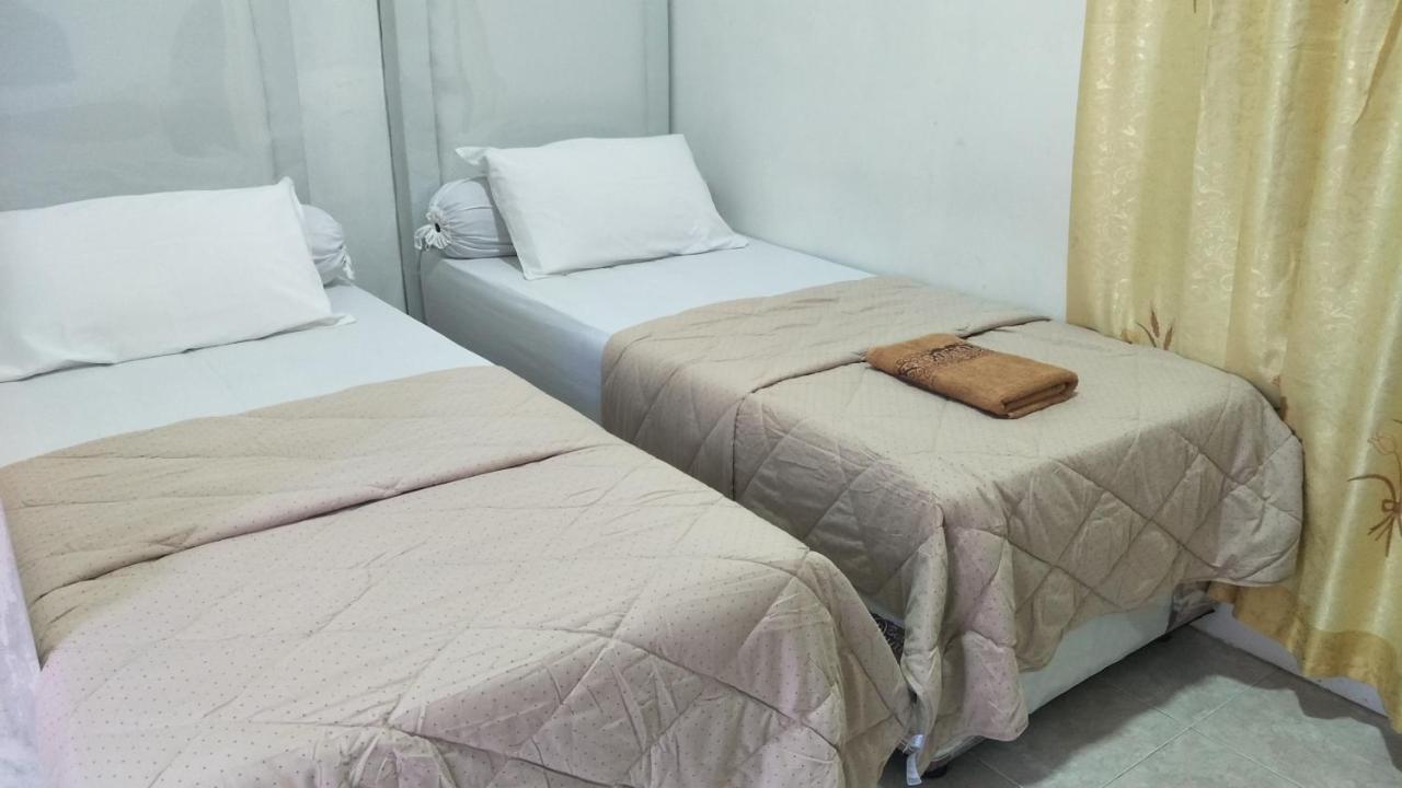 Kana Hasya Homestay "Rumoh Jamee" Meulaboh Exterior foto