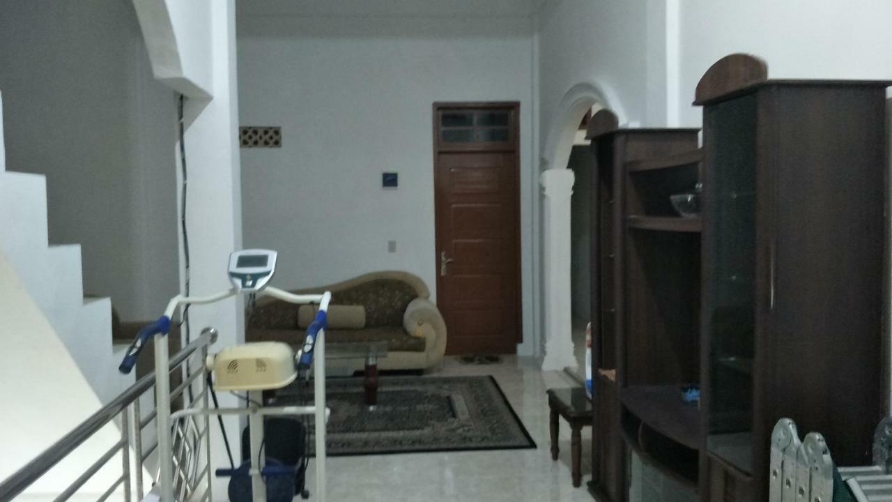 Kana Hasya Homestay "Rumoh Jamee" Meulaboh Exterior foto